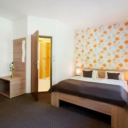 Bon Hotel 3*