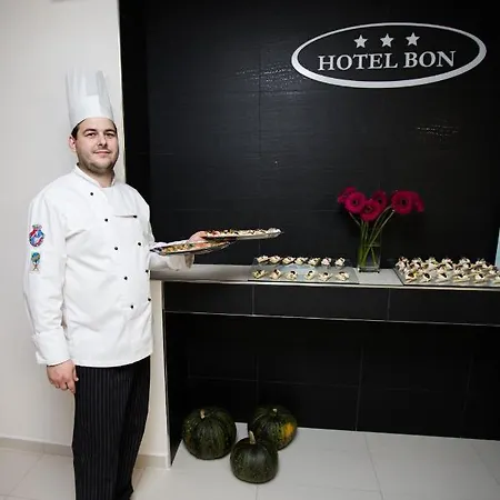 Bon Hotel 3*